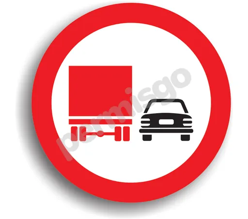 Semnul de circulație „Depășirea interzisă autovehiculelor destinate transportului de mărfuri”